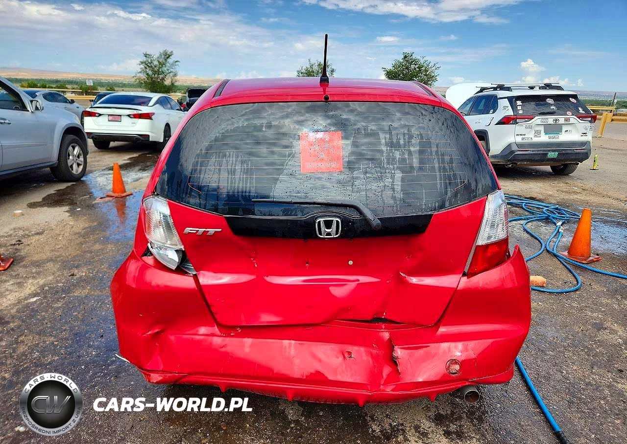 2013 Honda Fit VIN:JHMGE8H39DC021171 - 6