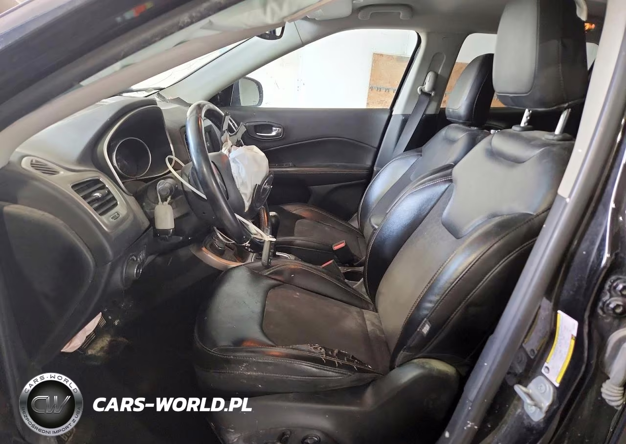 2018 Jeep Compass Latitude VIN:3C4NJDBB2JT345205 - 7