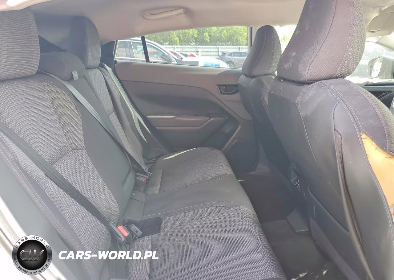2024 Subaru Crosstrek Premium VIN:JF2GUADC2R8237022 - 10