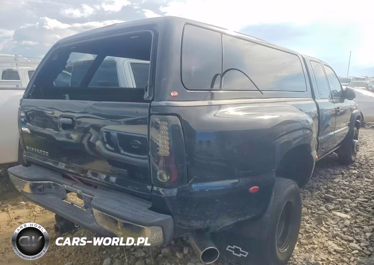 2005 Chevrolet Silverado C3500 VIN:1GCJC39225E126792 - 3