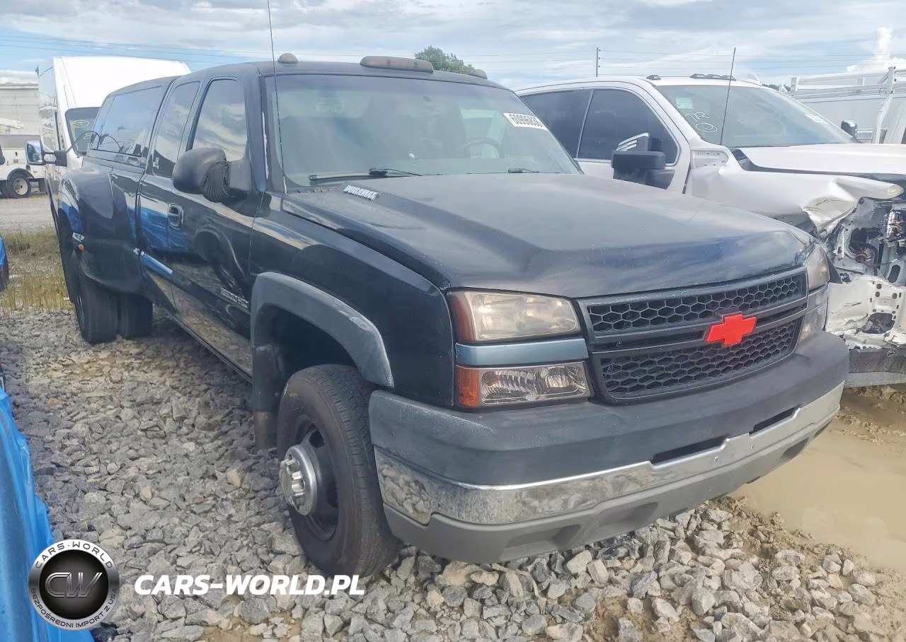 2005 Chevrolet Silverado C3500 VIN:1GCJC39225E126792 - 4