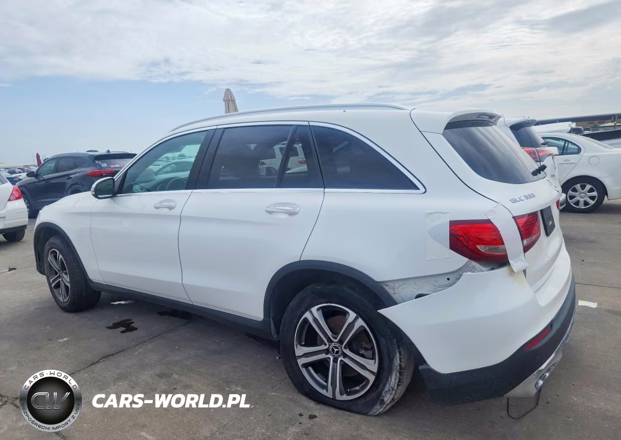 2017 Mercedes-Benz Glc 300 VIN:WDC0G4JB6HF132895 - 2