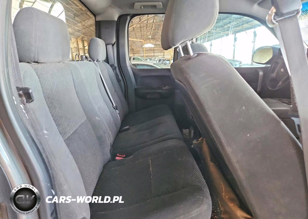 2008 Chevrolet Silverado C1500 VIN:2GCEC19C581305946 - 10
