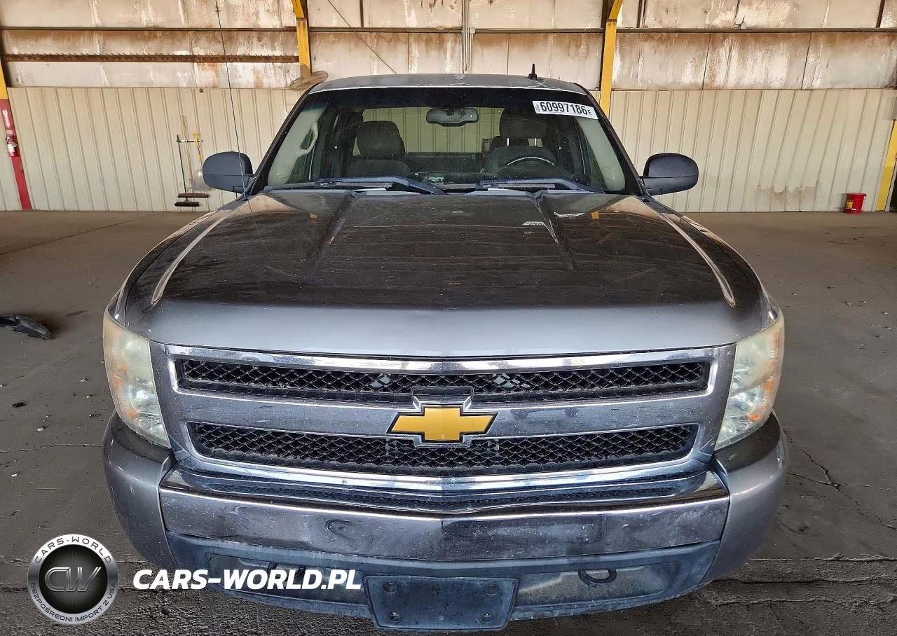 2008 Chevrolet Silverado C1500 VIN:2GCEC19C581305946 - 5
