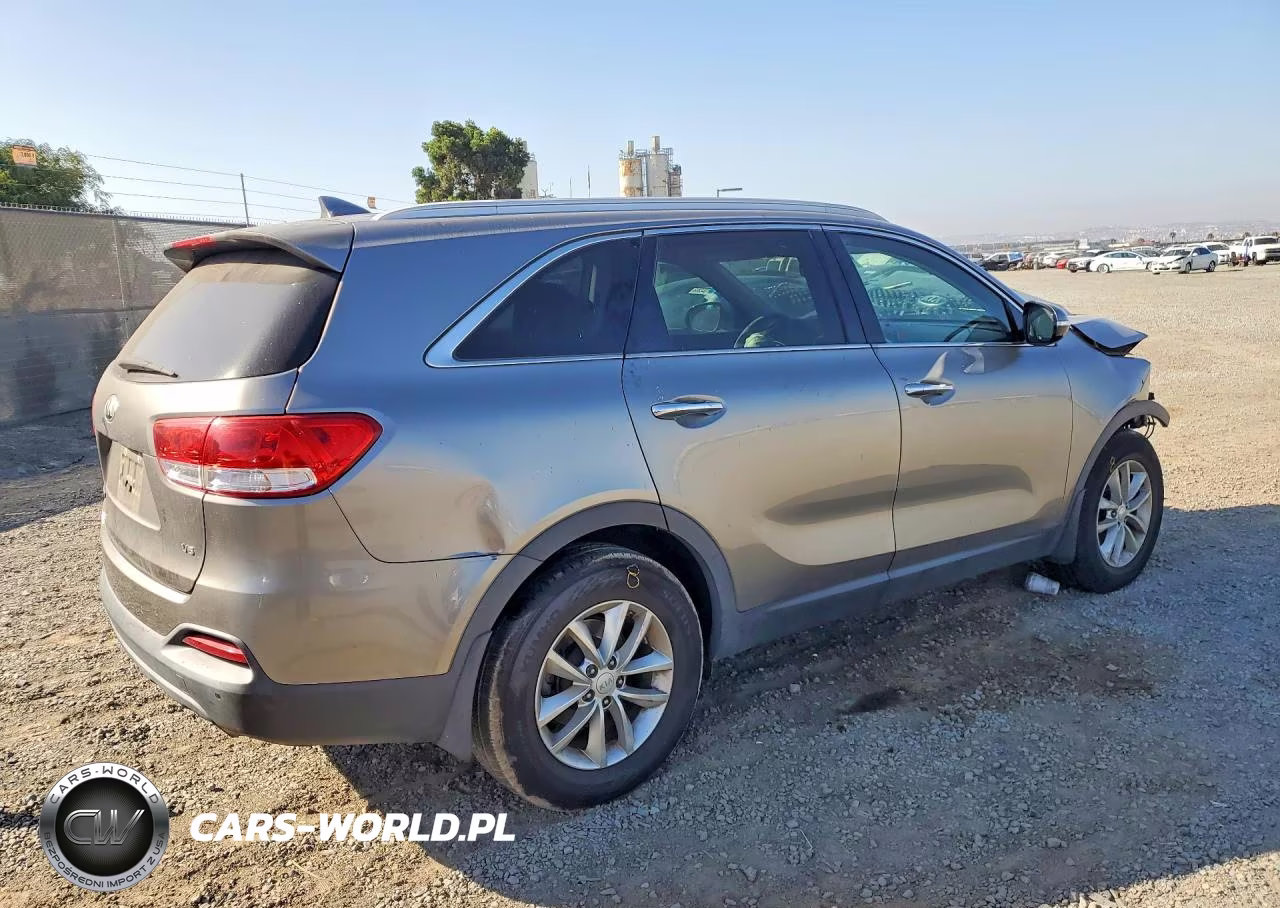2017 Kia Sorento Lx V6 VIN:5XYPG4A54HG225507 - 3