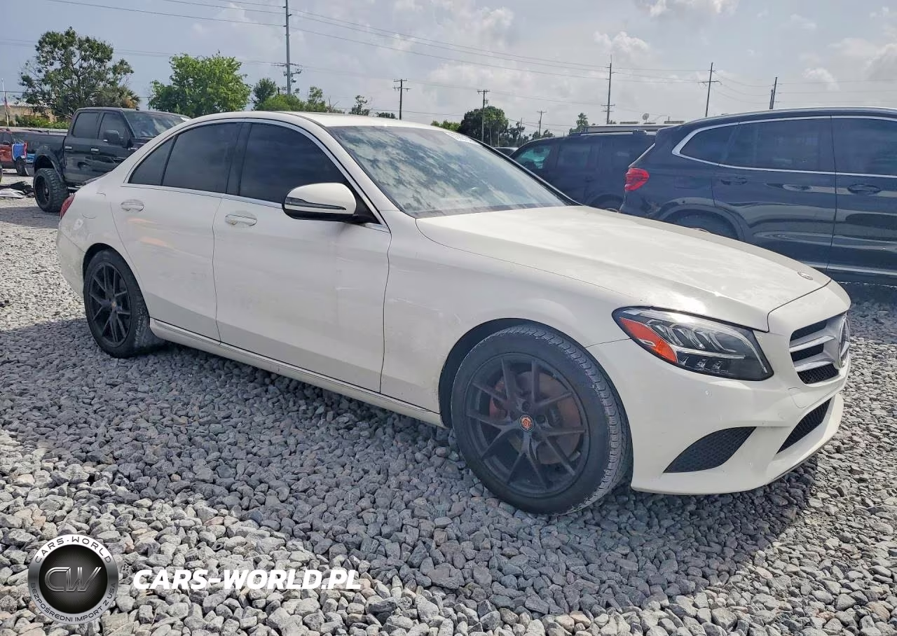 2019 Mercedes-Benz C 300 VIN:55SWF8DB7KU304710 - 4