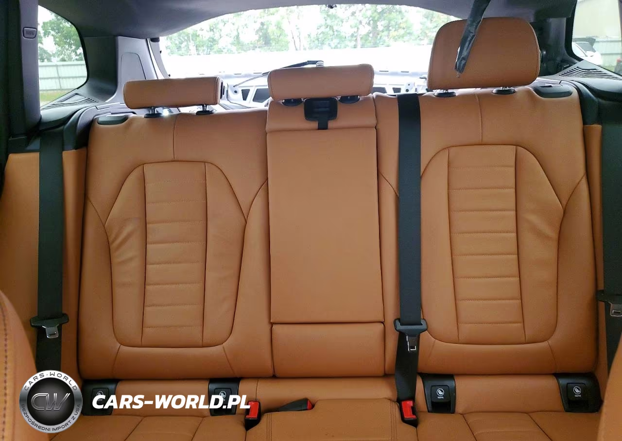 2019 BMW X3 xDrive30I VIN:5UXTR9C5XKLE12556 - 10