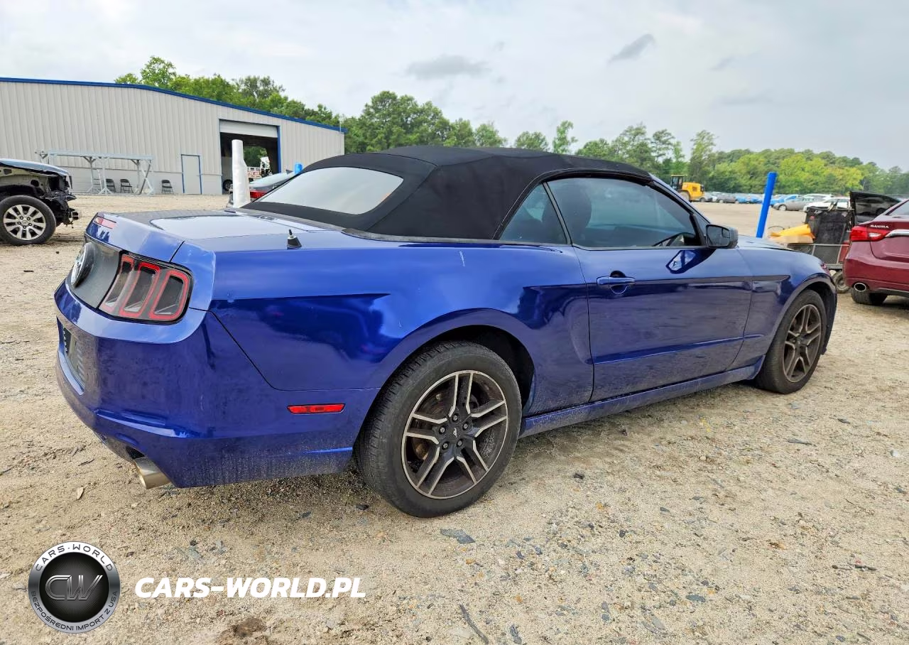 2013 Ford Mustang VIN:1ZVBP8EM2D5276085 - 3