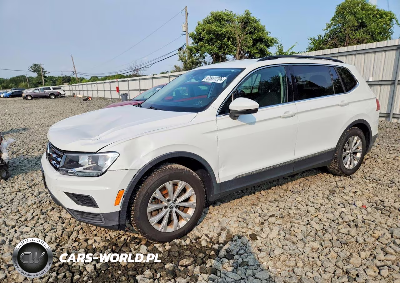2018 Volkswagen Tiguan Se VIN:3VV2B7AX8JM161266 - 1