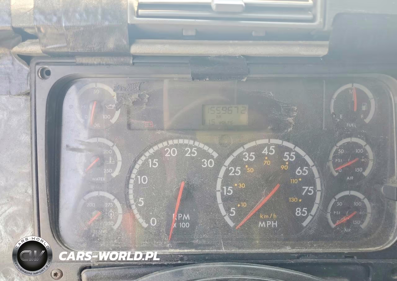 2001 Freightliner Columbia 120 Semi Truck VIN:1FUJA6BD31LH66871 - 9