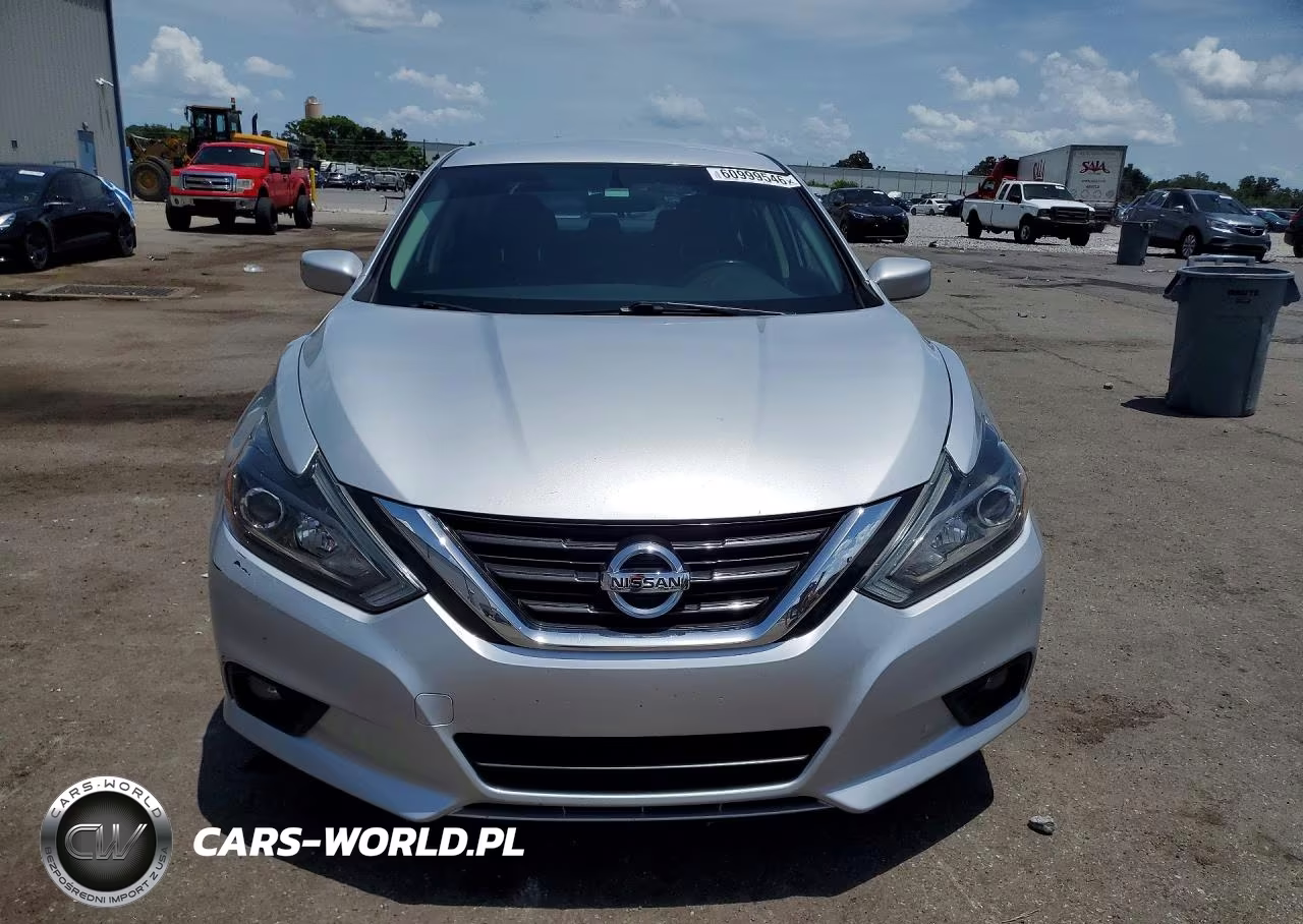2017 Nissan Altima 2.5 Sr VIN:1N4AL3AP5HC245742 - 5