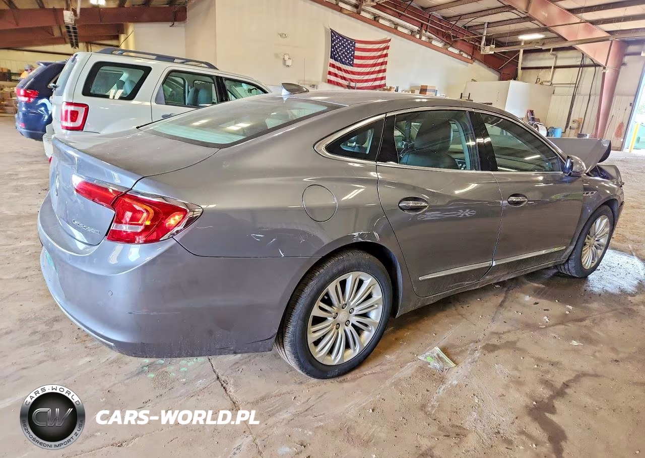 2018 Buick Lacrosse Premium VIN:1G4ZR5SZ8JU147016 - 3
