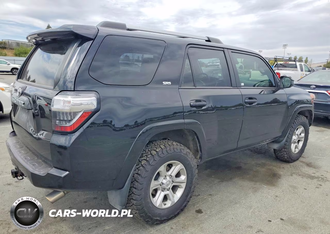 2021 Toyota 4Runner Sr5 VIN:JTEMU5JR3M5886822 - 3