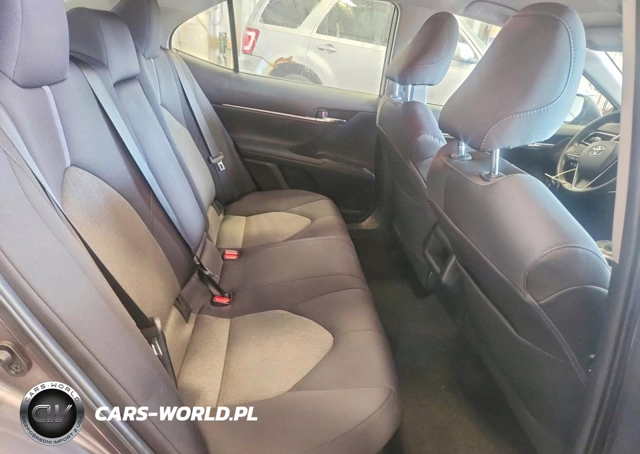 2021 Toyota Camry Le VIN:4T1C31AK7MU564085 - 10