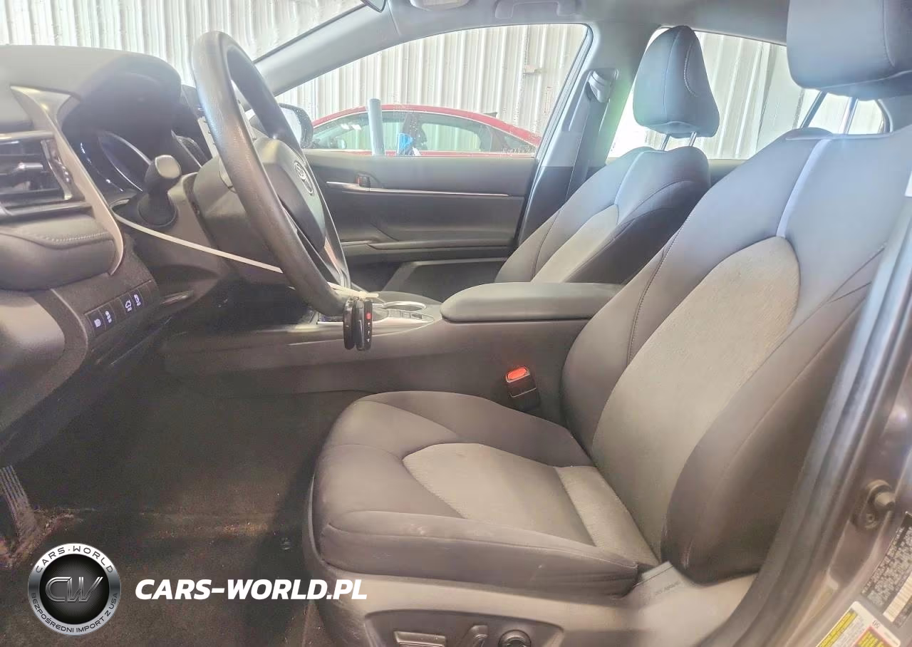 2021 Toyota Camry Le VIN:4T1C31AK7MU564085 - 7