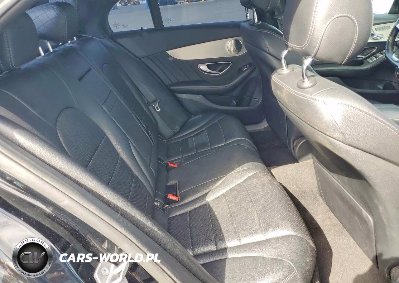 2018 Mercedes-Benz C 300 VIN:55SWF4JB0JU264031 - 10