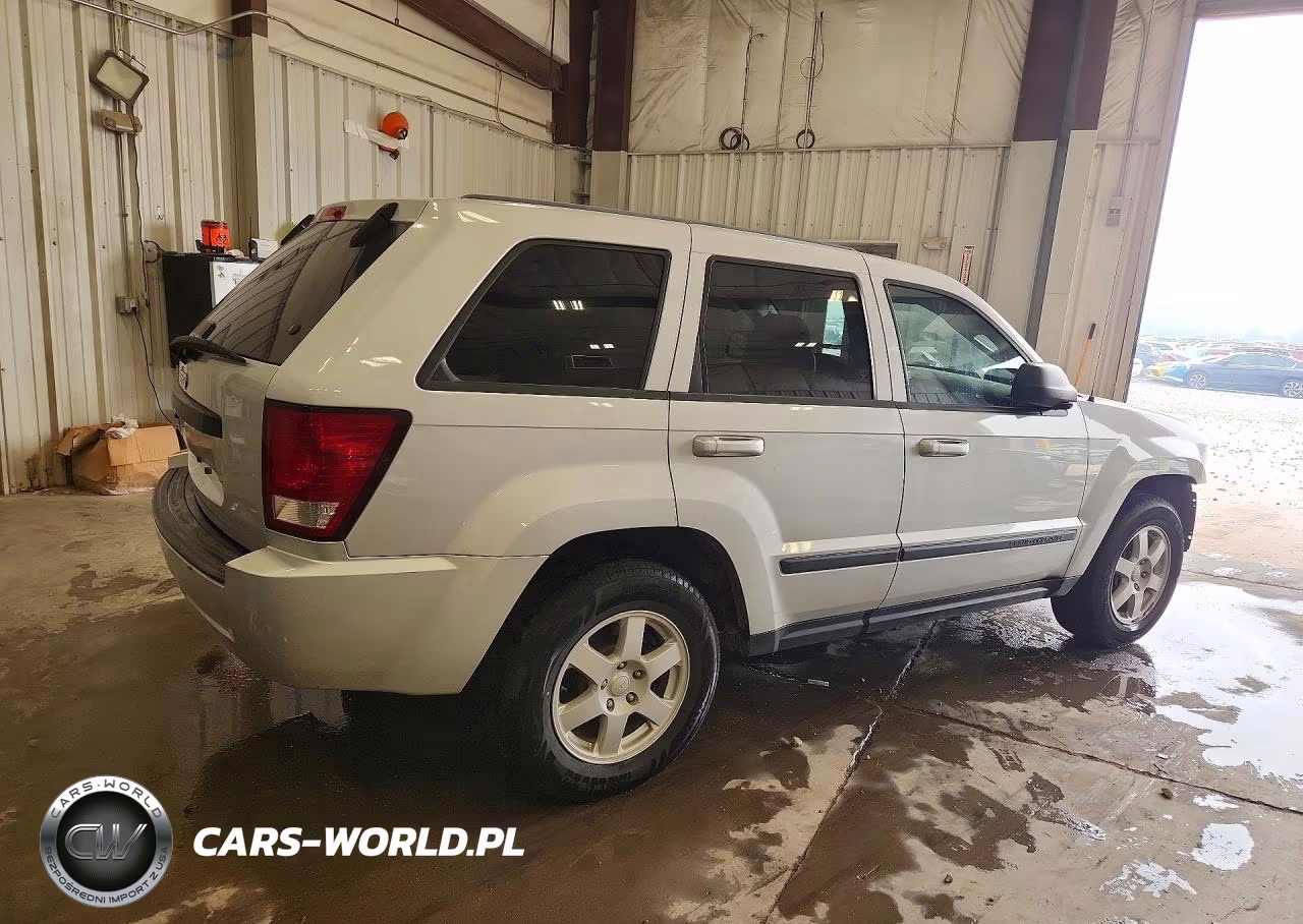 2008 Jeep Grand Cherokee Laredo VIN:1J8GR48K18C157332 - 3