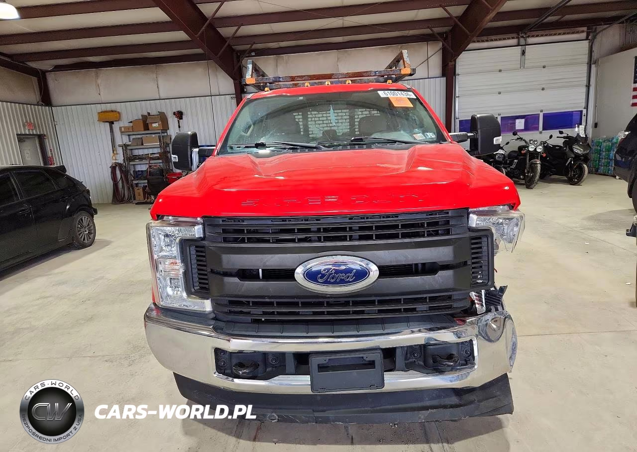 2019 Ford F350 Super Duty Dump Truck VIN:1FD7W3F65KEE06125 - 5