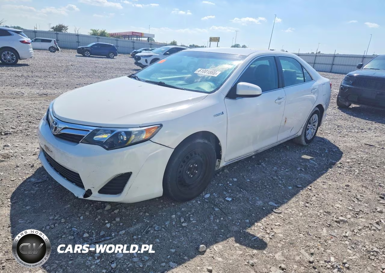 TOYOTA CAMRY HYBR – zdjęcie 1 z 12