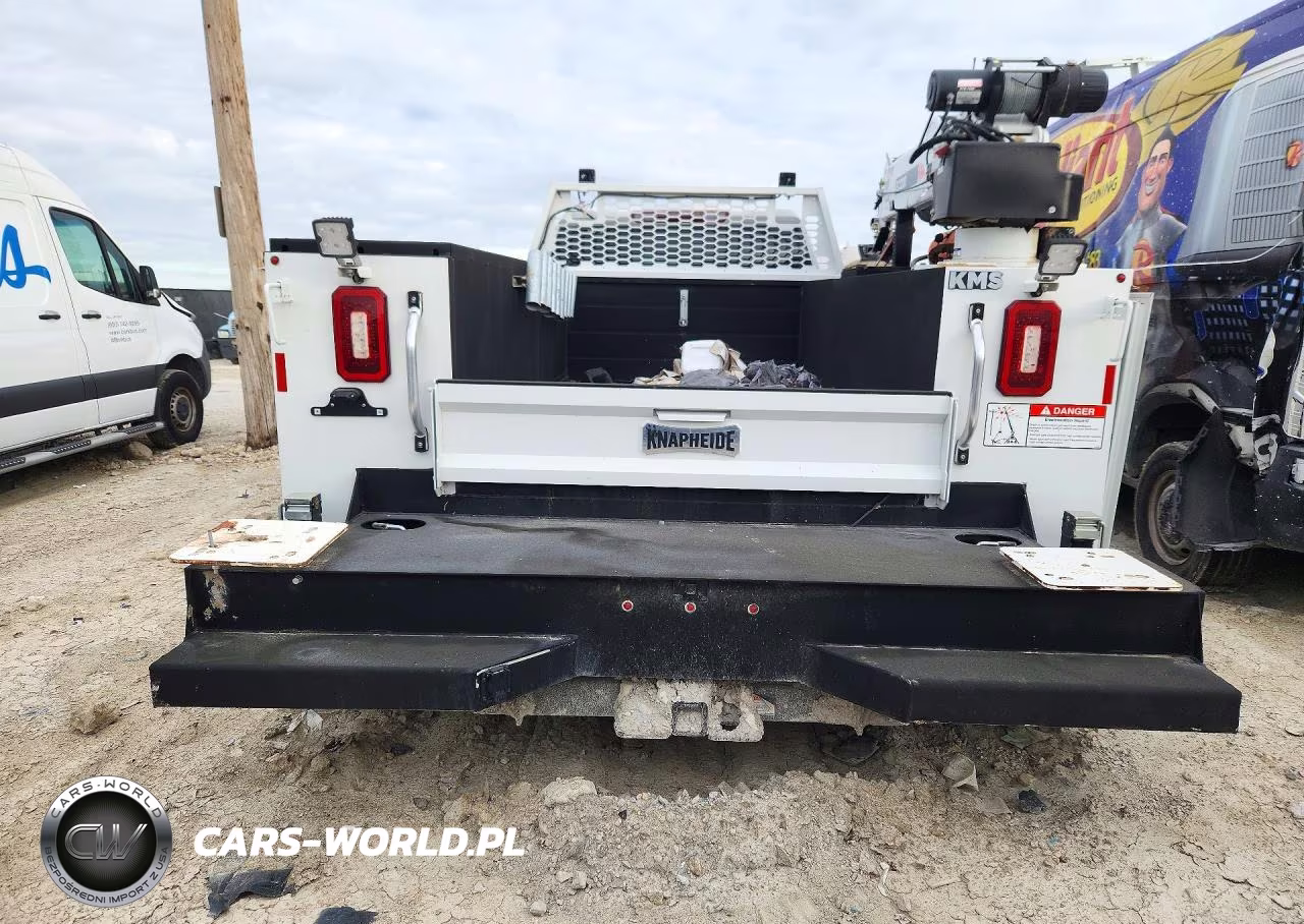 2024 Chevrolet Silverado K3500 VIN:1GB4YSEY1RF379724 - 6