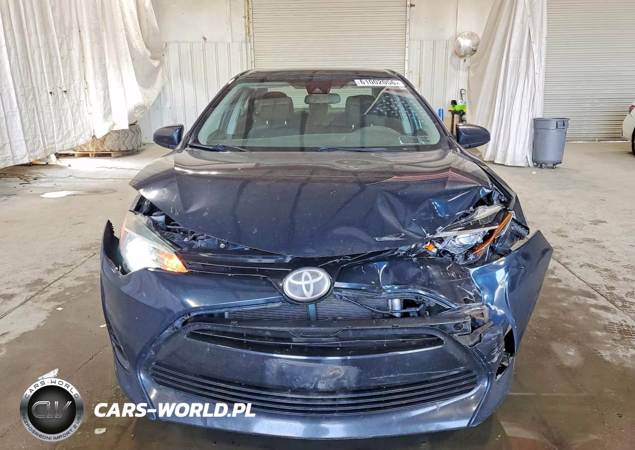 2018 Toyota Corolla Le VIN:5YFBURHE5JP751944 - 5