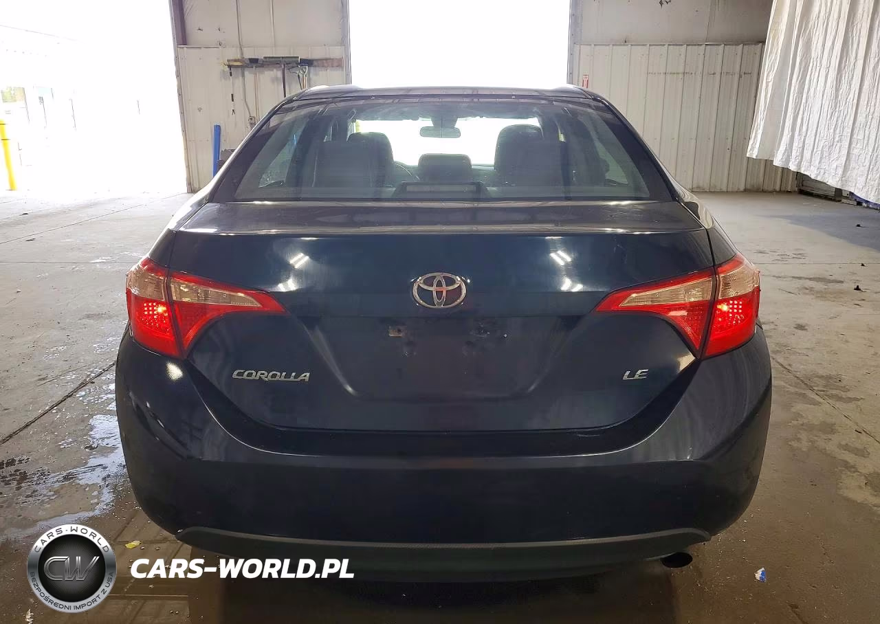 2018 Toyota Corolla Le VIN:5YFBURHE5JP751944 - 6