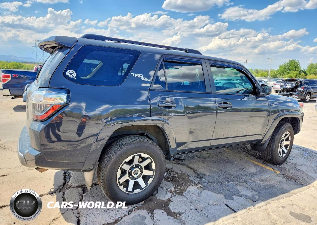 2024 Toyota 4Runner Trd Off-Road VIN:JTEPU5JR0R6244654 - 3