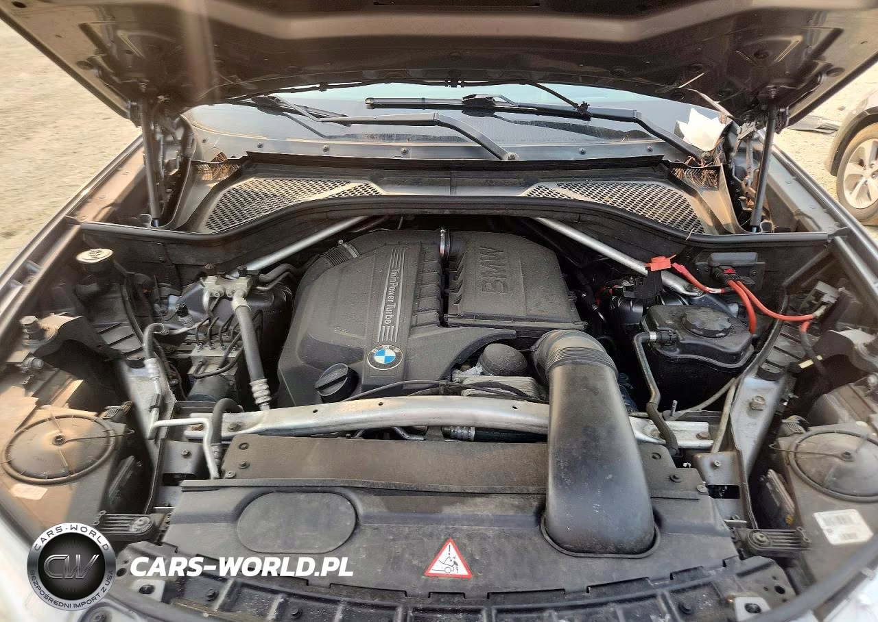 BMW X5 SDRIVE3 VIN:5UXKR2C54E0C01488 - 12