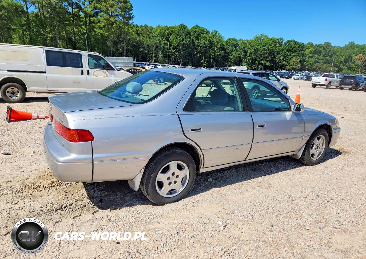2000 Toyota Camry Ce VIN:4T1BG22K9YU006619 - 3