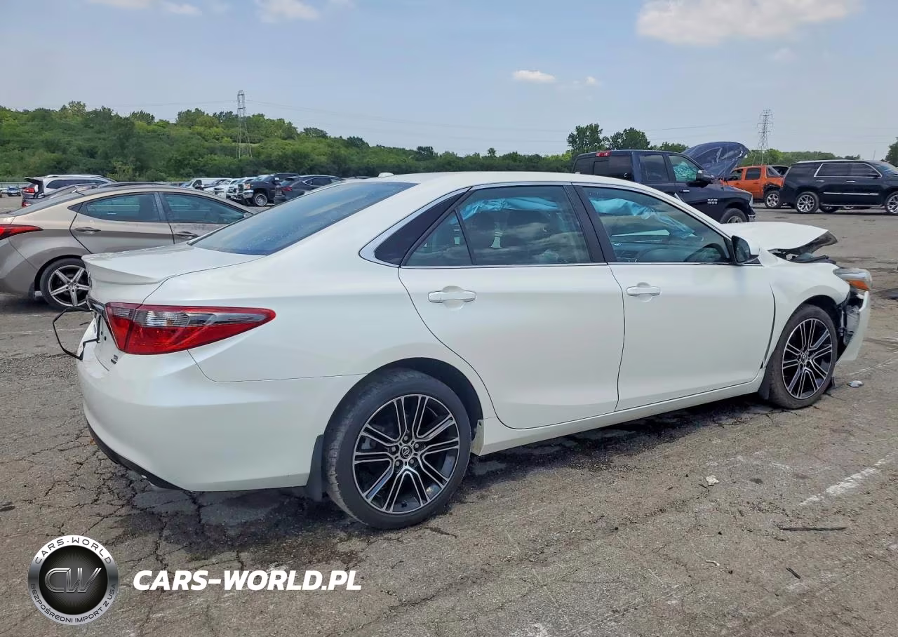 2016 Toyota Camry Special Edition VIN:4T1BF1FK1GU142605 - 3