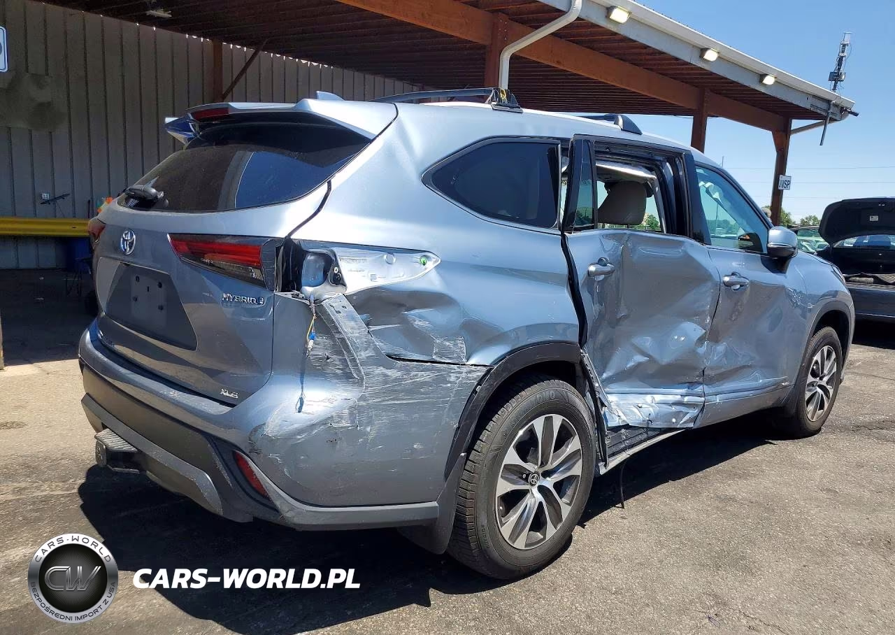 2022 Toyota Highlander Hybrid Xle VIN:5TDHBRCH7NS099729 - 3