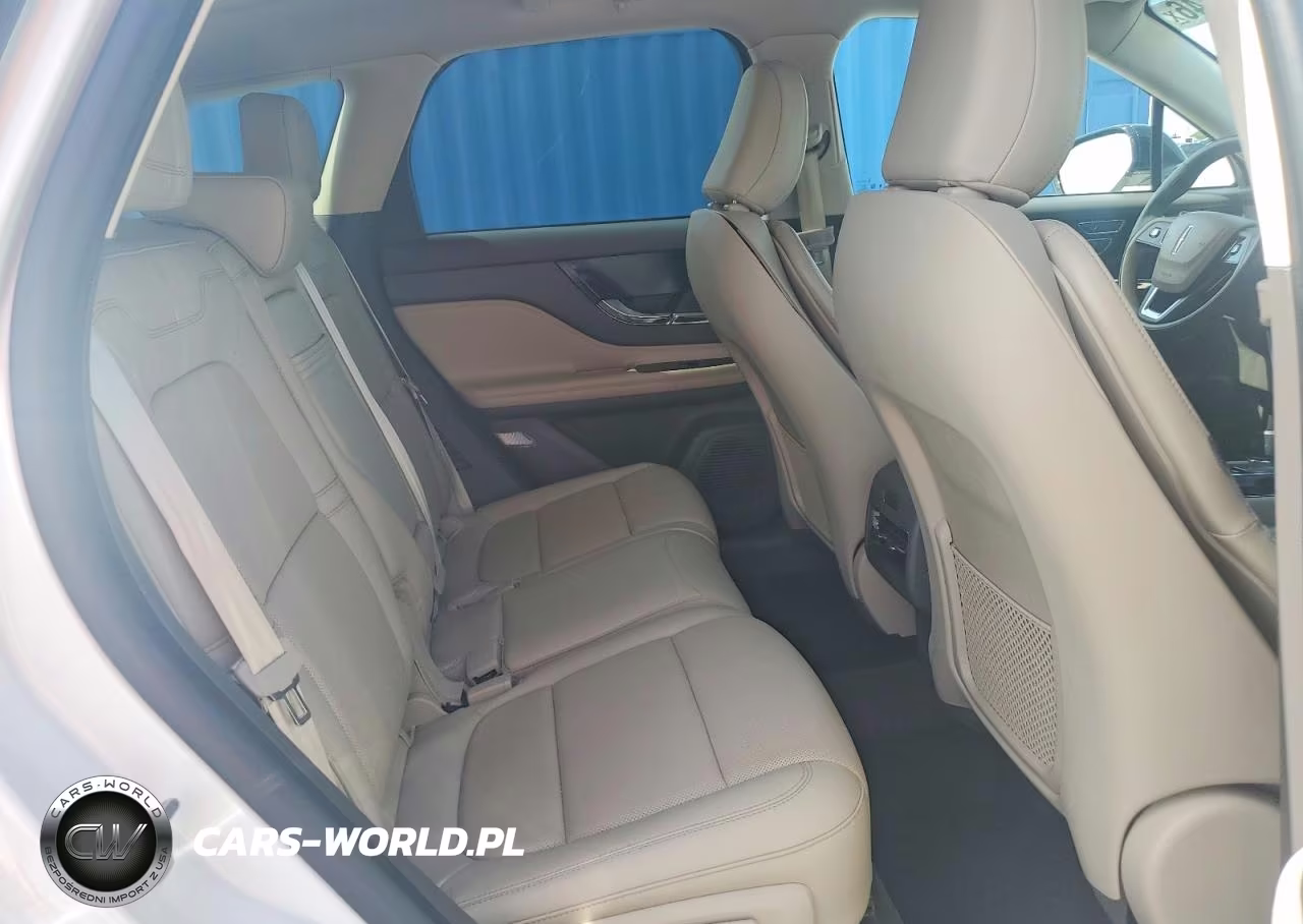 2021 Lincoln Corsair VIN:5LMCJ1D94MUL12841 - 10