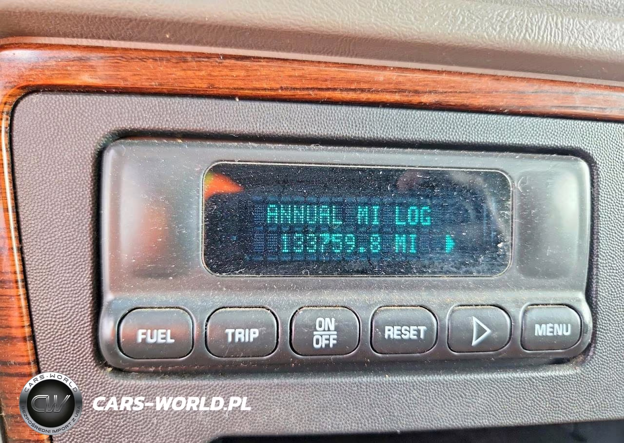 2002 Cadillac Escalade Luxury VIN:1GYEK63N32R144113 - 9