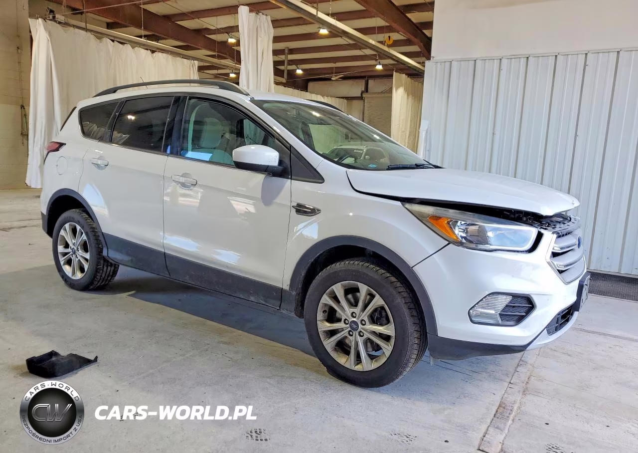 2018 Ford Escape Se VIN:1FMCU9GD6JUB45323 - 4