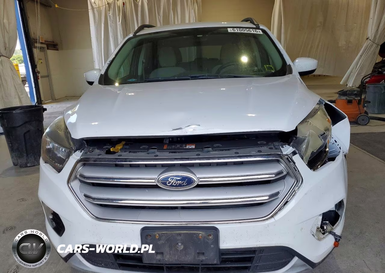2018 Ford Escape Se VIN:1FMCU9GD6JUB45323 - 5