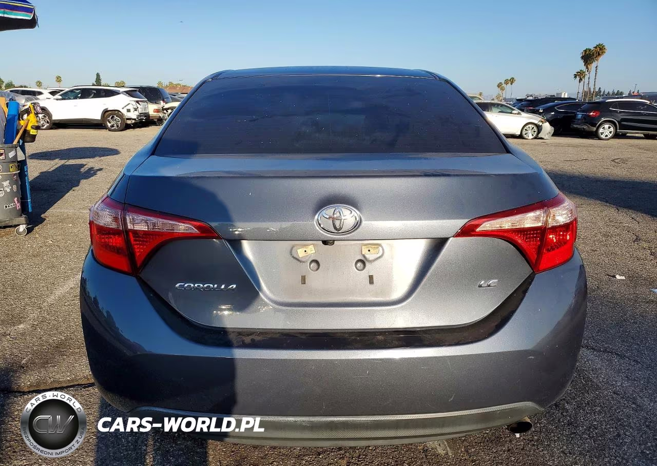 2018 Toyota Corolla Le VIN:5YFBURHE5JP855429 - 6