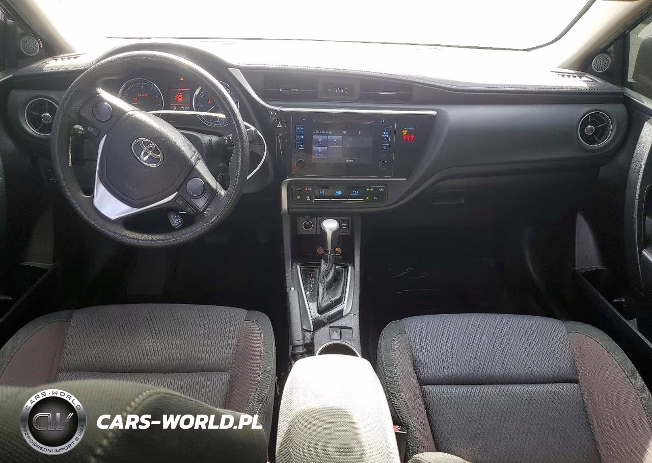 2018 Toyota Corolla Le VIN:5YFBURHE5JP855429 - 8