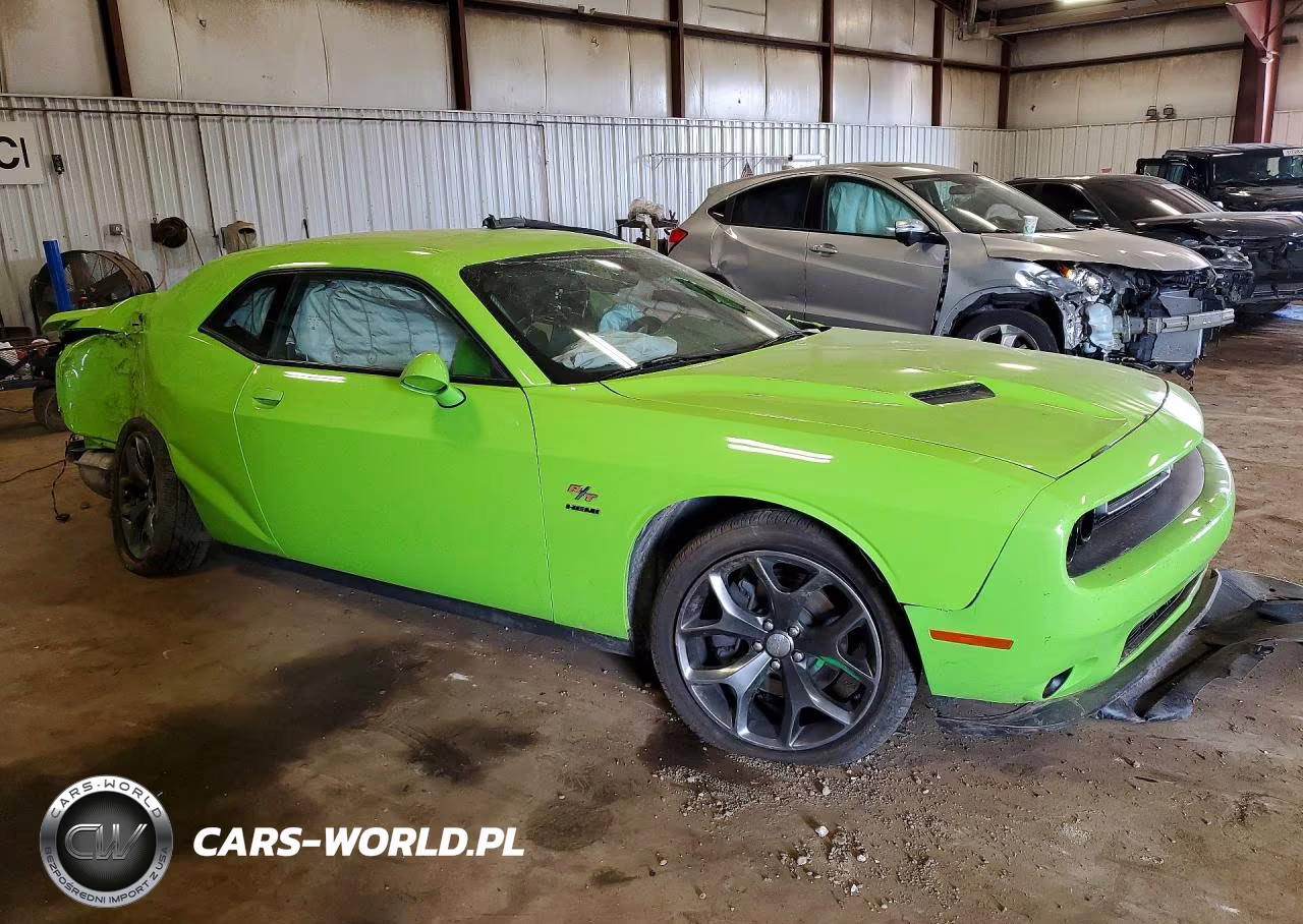 2015 Dodge Challenger Sxt VIN:2C3CDZAT1FH758355 - 4