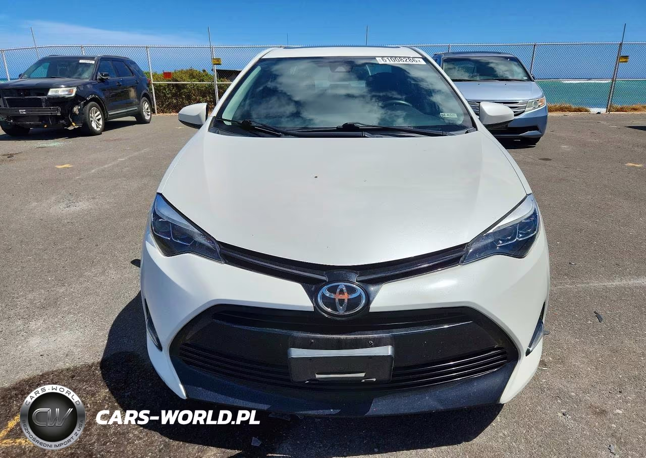 2018 Toyota Corolla VIN:5YFBURHEXJP823043 - 5