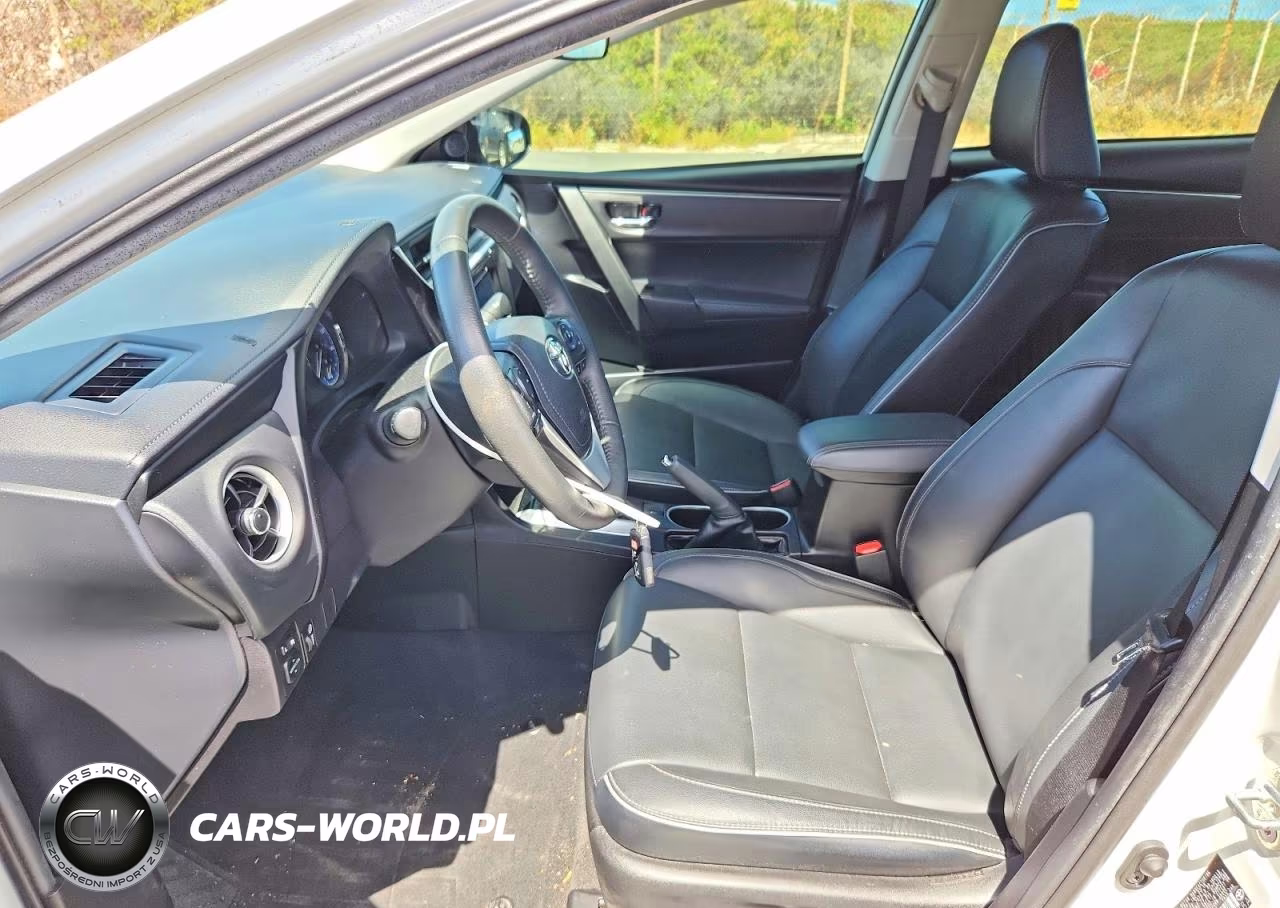 2018 Toyota Corolla VIN:5YFBURHEXJP823043 - 7
