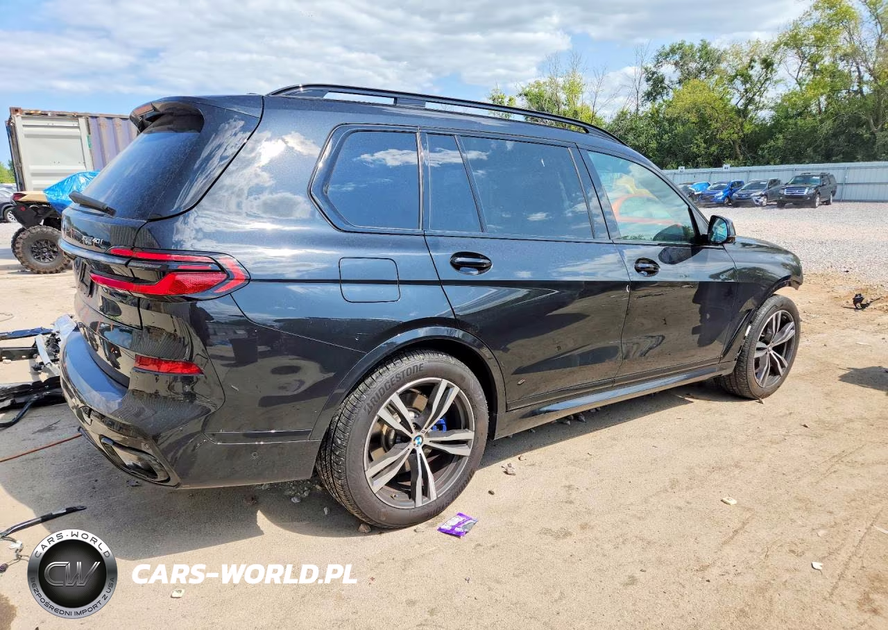 2025 BMW X7 xDrive40I VIN:5UX23EM06S9X05857 - 3