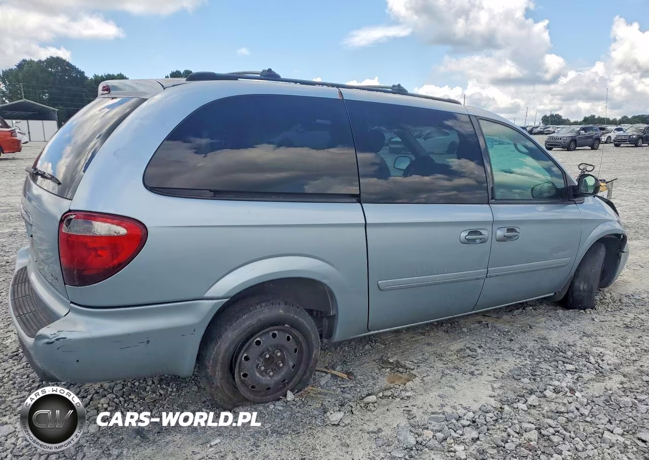 2005 Chrysler Town & Country Lx VIN:2C4GP44R85R478612 - 3