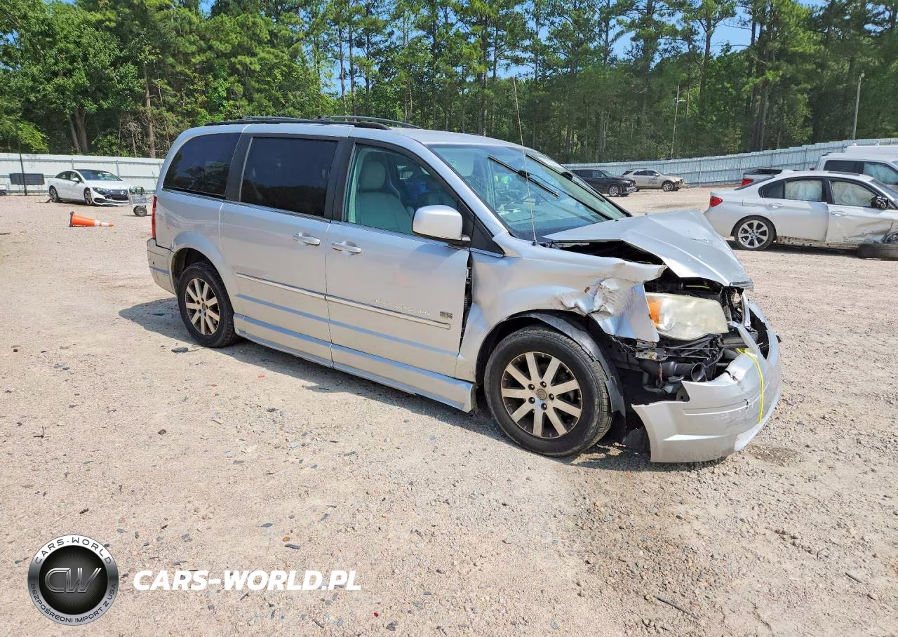 2009 Chrysler Town & Country Touring VIN:2A8HR54189R640350 - 4