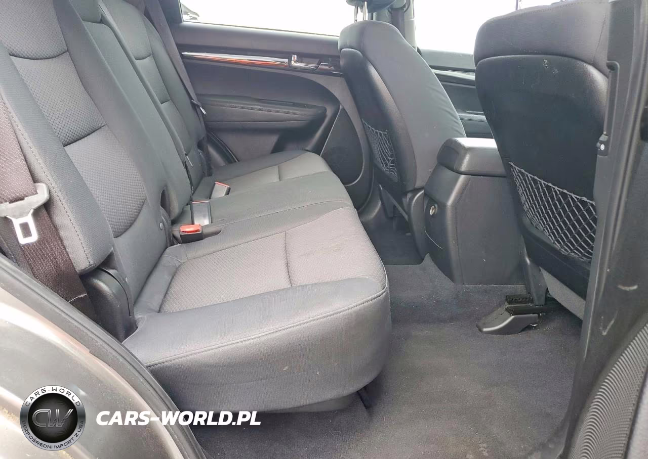 2013 Kia Sorento Lx VIN:5XYKT3A12DG326200 - 11
