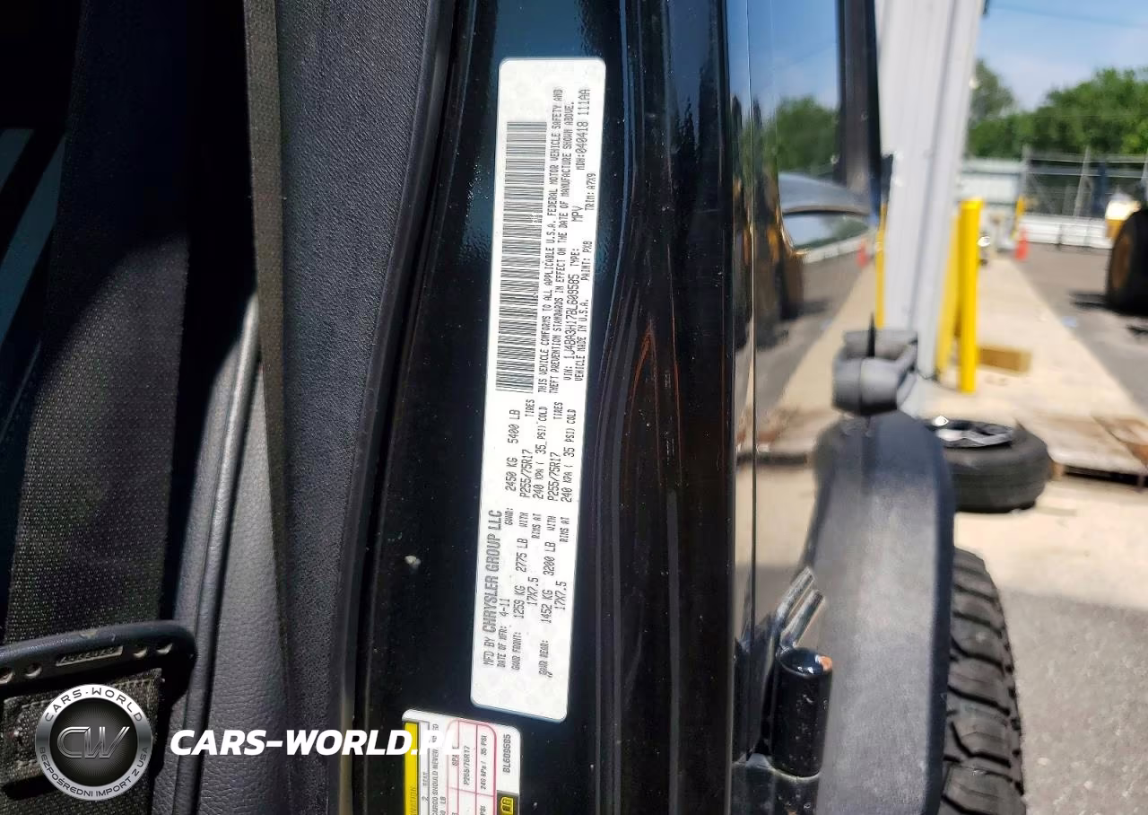 2011 Jeep Wrangler Unlimited Sport VIN:1J4BA3H17BL609585 - 13