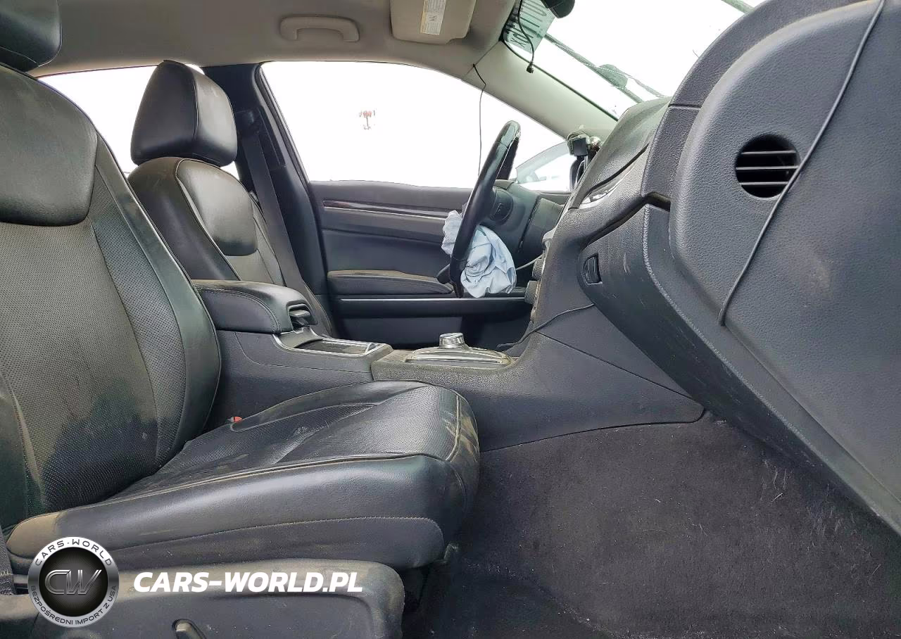 2018 Chrysler 300 Limited VIN:2C3CCAKG9JH250486 - 7