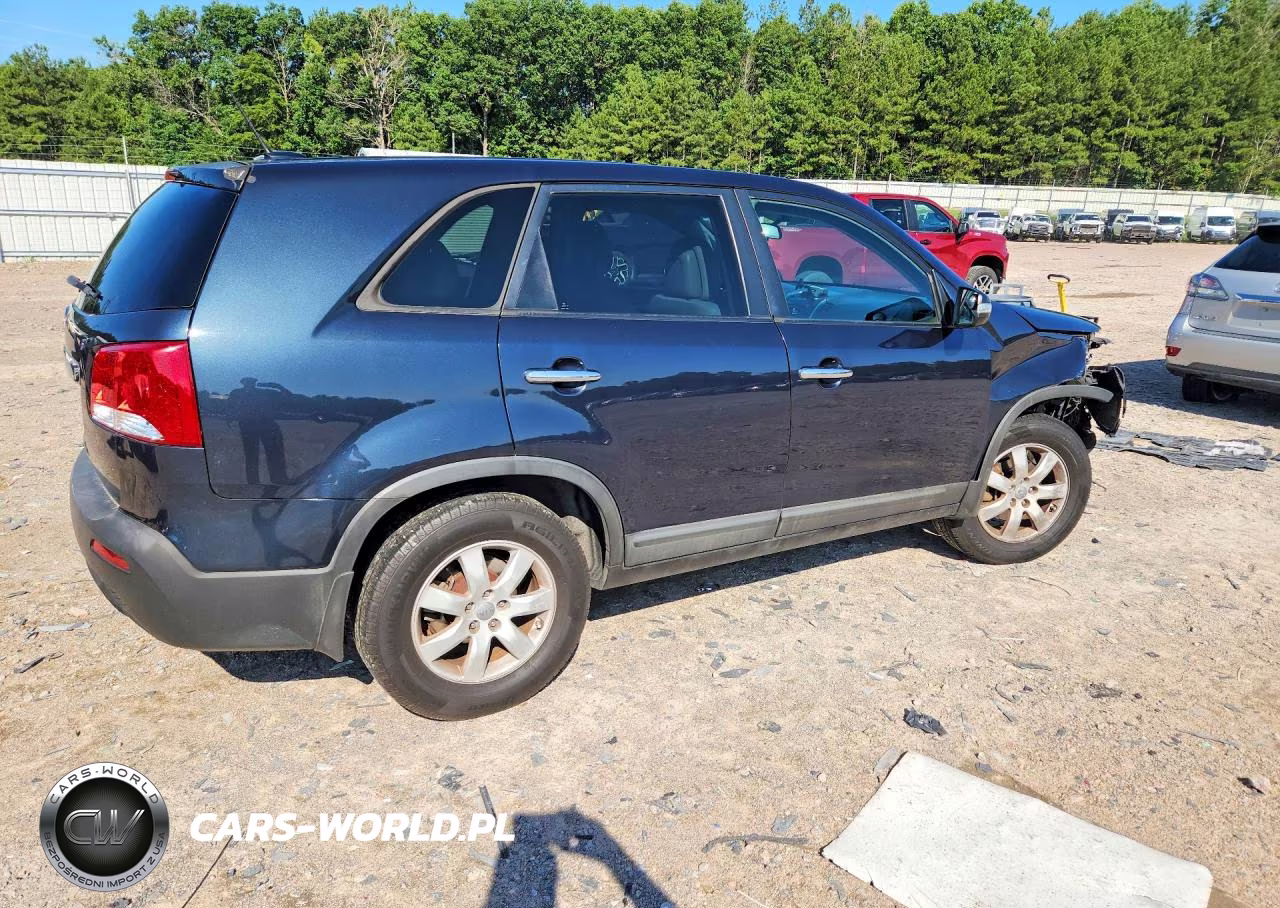 2012 Kia Sorento Lx VIN:5XYKT3A12CG292175 - 3
