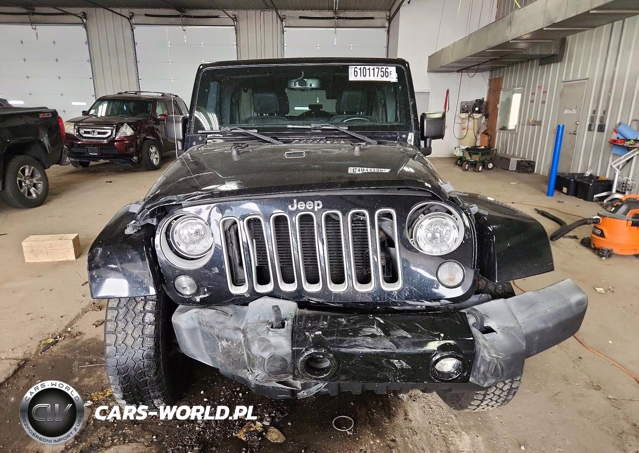 2017 Jeep Wrangler Unlimited Sahara VIN:1C4HJWEG9HL567956 - 5