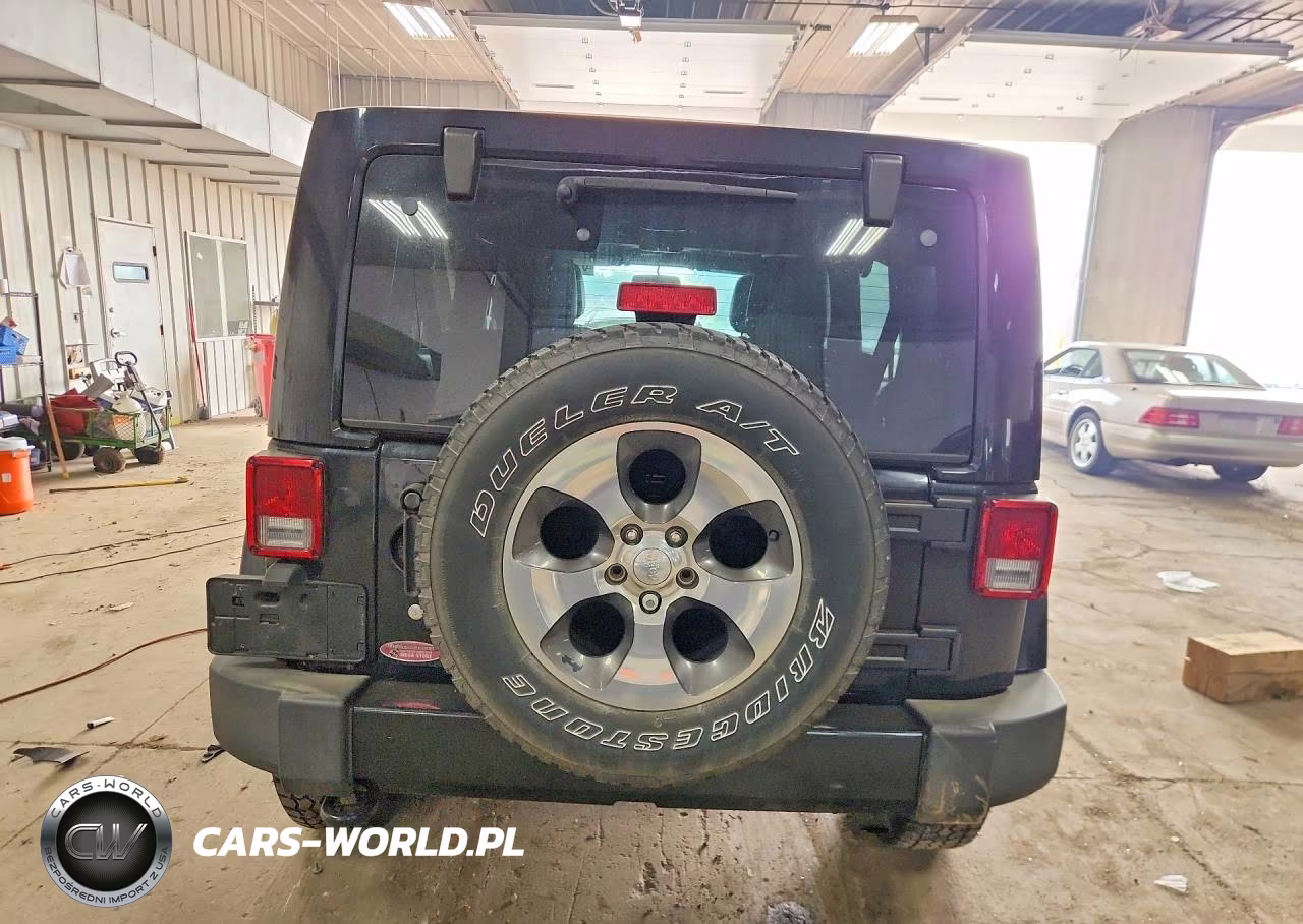 2017 Jeep Wrangler Unlimited Sahara VIN:1C4HJWEG9HL567956 - 6