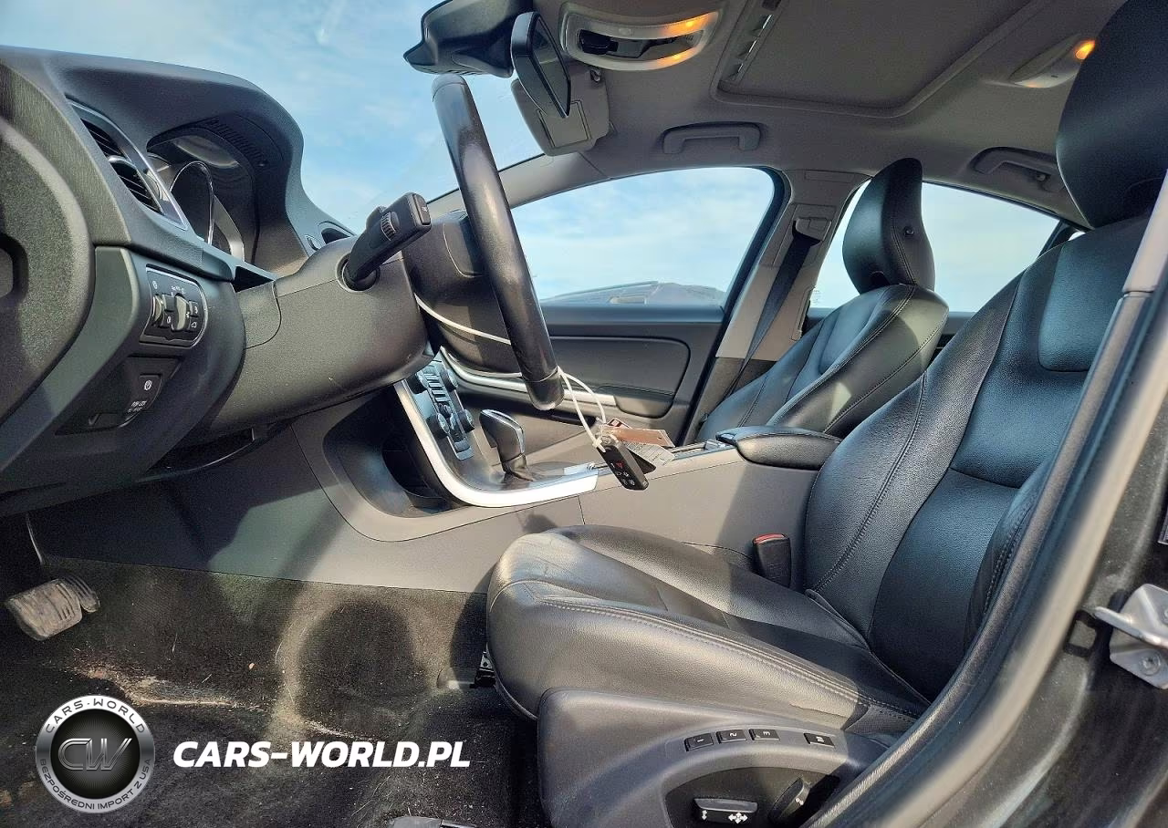 2015 Volvo S60 Premier+ VIN:YV140MFCXF1311622 - 7
